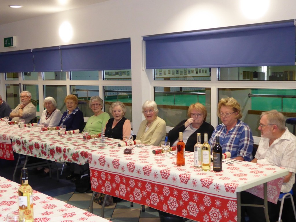 December 21st 2017 Christmas Lunch at the Parks
Seated from Right to left are Alan Porter, Diann Whincup, joyce Crowe, Evlyn Trewick, Evlyn Jones, Lena Taylor, Elsie Gillies, Vi Murton, and Terry Fee.